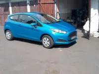 Gebraucht Ford Fiesta 59 PS (43 kW) 2014 Blau Kleinwagen