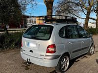 Gebraucht Renault Scénic 106 PS (77 kW) 2002 Silber Van / Kleinbus