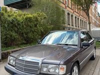 Second-hand Mercedes 190 109 CP (80 kW) 1993 Andere farben Berlinǎ