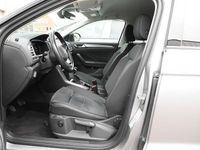 Gebraucht VW T-Roc Style 150 PS (110 kW) 2023 Pyrit silber metallic SUV