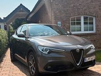 Gebraucht Alfa Romeo Stelvio 179 PS (131 kW) 2018 Grau SUV