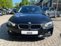 Gebraucht BMW 320 184 PS (135 kW) 2012 Schwarz Limousine