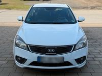 Gebraucht Kia Ceed 120 PS (88 kW) 2011 Weiß Kleinwagen