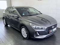 Gebraucht Hyundai i30 Premium 140 PS (102 kW) 2017 Schwarz Limousine