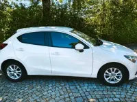 Gebraucht Mazda 2 Edition 95 PS (69 kW) 2015 Weiß Kleinwagen