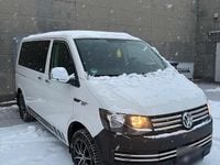 Używany VW Caravelle 102 KM (75 kW) 2018 Srebrny Van