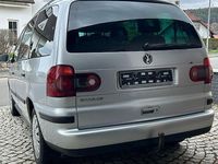 Gebraucht VW Sharan Trendline 150 PS (110 kW) 2009 Grau Van / Kleinbus