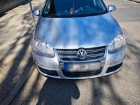 Gebraucht VW Jetta 102 PS (75 kW) 2009 Silber Limousine