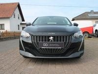 Gebraucht Peugeot 208 75 PS (55 kW) 2023 Schwarz Kleinwagen