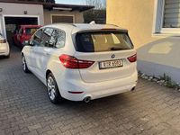 Gebraucht BMW 220 Advantage 190 PS (139 kW) 2019 Weiß Van / Kleinbus