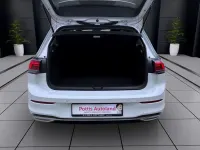 Gebraucht VW Golf VIII Active 150 PS (110 kW) 2023 Pure white Limousine
