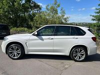 Gebraucht BMW X5 M50 381 PS (280 kW) 2018 Mineralweiss metallic SUV