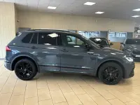 Gebraucht VW Tiguan R-line 190 PS (139 kW) 2023 Grau SUV