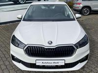 Neu Skoda Fabia Essence 80 PS (58 kW) 2025 Candyweiss Kleinwagen