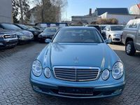 Gebraucht Mercedes E220 150 PS (110 kW) 2003 Blau Limousine