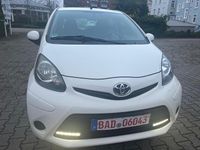 Gebraucht Toyota Aygo Cool 68 PS (50 kW) 2012 Weiß Kleinwagen
