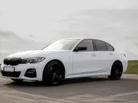 Gebraucht BMW 320 M Sport 190 PS (139 kW) 2022 Weiß Limousine
