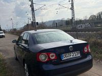 Gebraucht VW Jetta 105 PS (77 kW) 2008 Blau Limousine