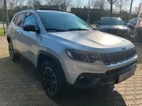 Gebraucht Jeep Compass Trailhawk 179 PS (131 kW) 2022 Silber SUV