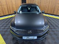Gebraucht VW Passat 150 PS (110 kW) 2023 Grau Kombi