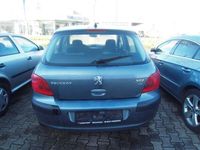 Gebraucht Peugeot 307 Tendance 109 PS (80 kW) 2004 Silberschwarz Limousine