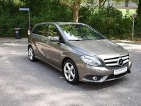Gebraucht Mercedes B200 156 PS (114 kW) 2012 Monolithgrau Van / Kleinbus