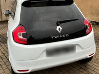 Second-hand Renault Twingo 73 CP (53 kW) 2019 Alb Hatchback