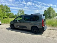 Gebraucht Citroën Berlingo Shine 133 PS (97 kW) 2023 Grau Van / Kleinbus