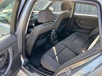 Gebraucht BMW 318 143 PS (105 kW) 2012 Limousine