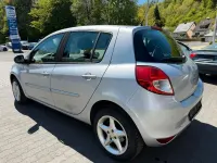 Gebraucht Renault Clio III Dynamique 101 PS (74 kW) 2011 Grau Limousine
