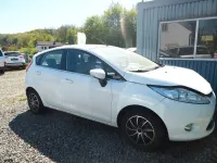 Usata Ford Fiesta Titanium 82 CV (60 kW) 2010 Bianco Berlina