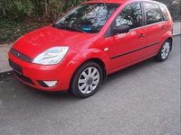 Gebraucht Ford Fiesta 101 PS (74 kW) 2004 Rot Kleinwagen