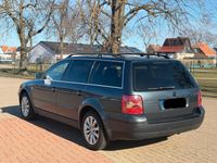 Gebraucht VW Passat 131 PS (96 kW) 2003 Schwarz Kombi