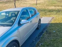 Second-hand Opel Astra 105 CP (77 kW) 2005 Argintiu Hatchback