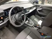Gebraucht Audi A3 Ambiente 150 PS (110 kW) 2025 Navarrablau metallic Limousine