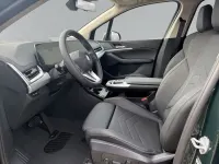 Neu BMW 218 Active Tourer Luxury Line 136 PS (100 kW) 2026 Gruen Van / Kleinbus