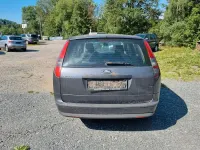 Gebraucht Ford Focus Trend 101 PS (74 kW) 2005 Grau Kombi