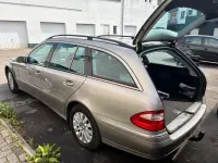 Gebraucht Mercedes E270 177 PS (130 kW) 2003 Gold Kombi