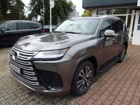 Gebraucht Lexus LX500 309 PS (227 kW) 2023 Grau SUV