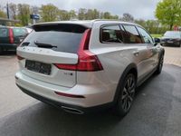 gebraucht Volvo V60 CC Pro AWD B4 Diesel EU6d Allrad HUD AHK Navi digitales Cockpit Memory Sitze