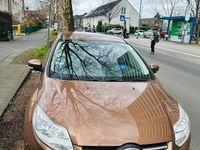 Gebraucht Ford Focus 101 PS (74 kW) 2014 Andere farben Limousine