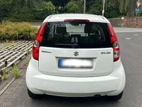 Gebraucht Suzuki Splash 65 PS (47 kW) 2011 Weiß Kleinwagen