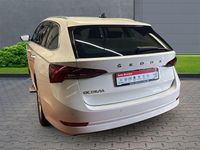 Gebraucht Skoda Octavia First Edition 116 PS (85 kW) 2021 Weiss Kombi