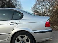 Gebraucht BMW 318 143 PS (105 kW) 2003 Silber Limousine