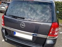 Gebraucht Opel Zafira Design Edition 140 PS (102 kW) 2011 Grau Van / Kleinbus