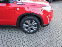 Gebraucht Suzuki Vitara Comfort 111 PS (81 kW) 2019 Rot SUV