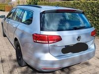 Gebraucht VW Passat 150 PS (110 kW) 2018 Silber Kombi