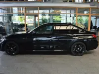 Gebraucht BMW 318 M Sport 156 PS (114 kW) 2021 Black sapphire metallic Limousine