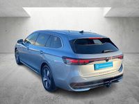 Gebraucht VW Passat Elegance 150 PS (110 kW) 2025 Silber Kombi