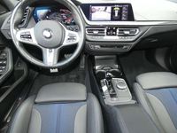 Gebraucht BMW 118 M Sport 140 PS (102 kW) 2023 Skyscarper grau metallic Kleinwagen